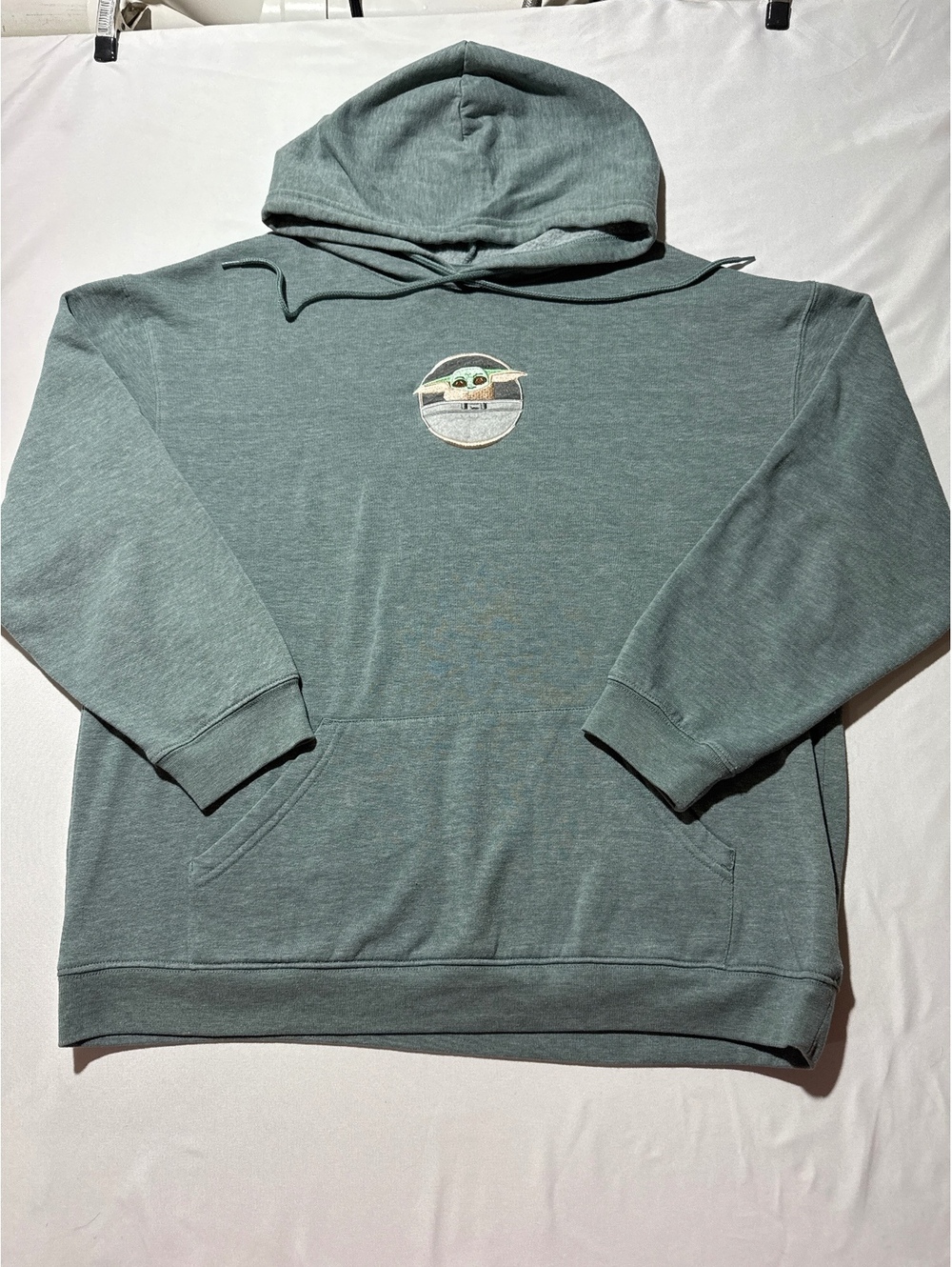 XL Star Wars Baby Yoda Hoodie - Cozy Galactic Vibes!